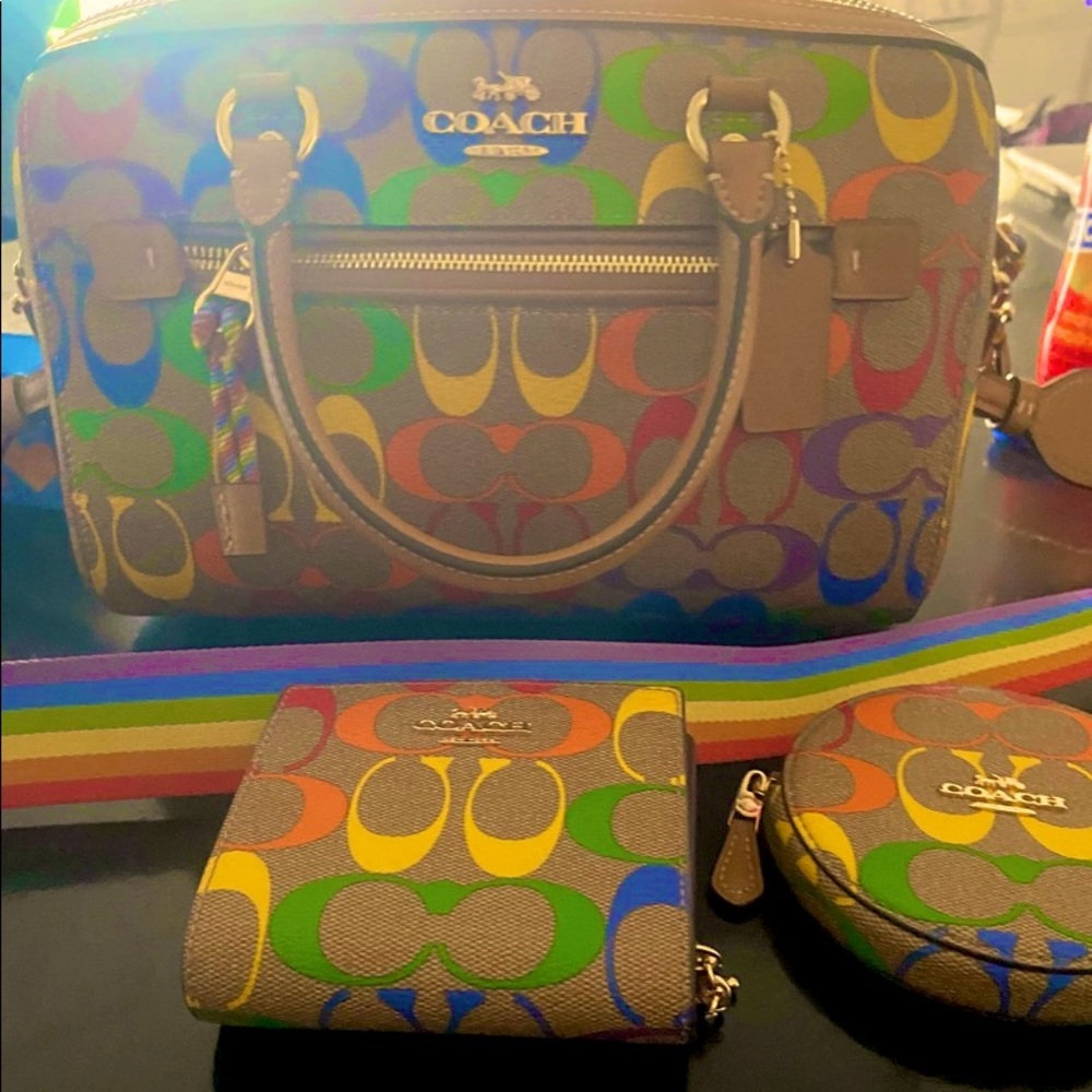 Coach Pride Set